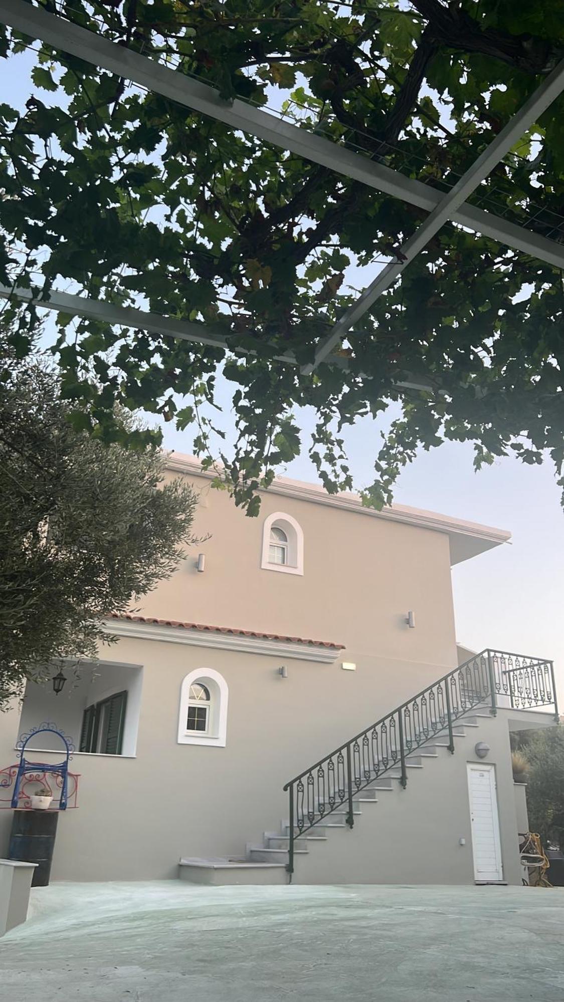 St Nicholas Tsilivi Apts By 